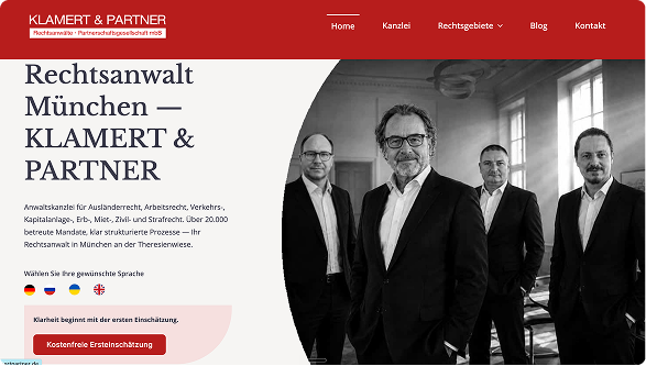 SEO für Anwälte: Referenz-Website der Kanzlei Klamert & Partner mit Anwaltsteam auf der Startseite
